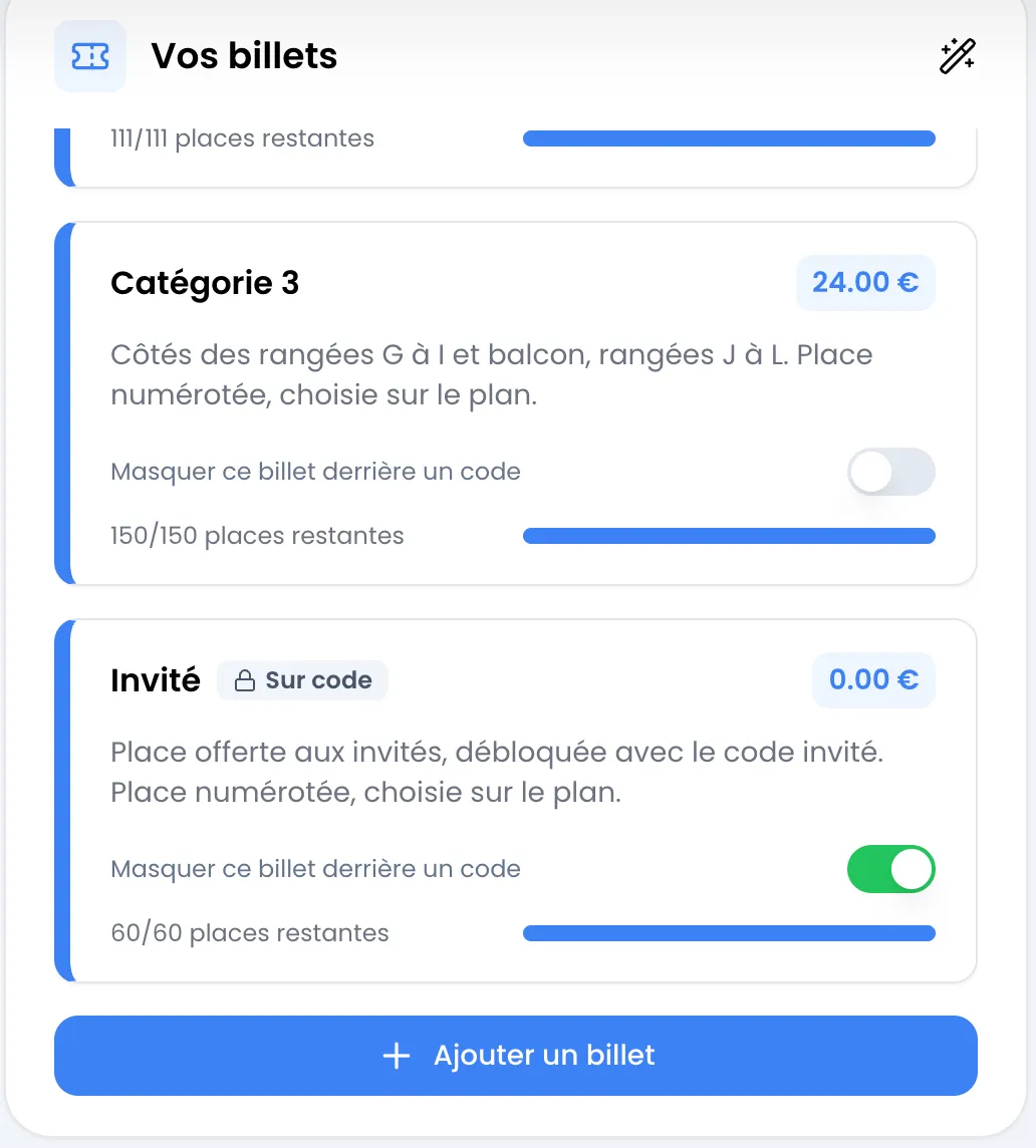 Bloc « Vos billets » : le bas d'une carte (111/111 places restantes), Catégorie 3 à 24.00 € avec l'interrupteur « Masquer ce billet derrière un code » désactivé et 150/150 places restantes, Invité à 0.00 € avec le badge « Sur code », l'interrupteur activé et 60/60 places restantes, puis le bouton Ajouter un billet
